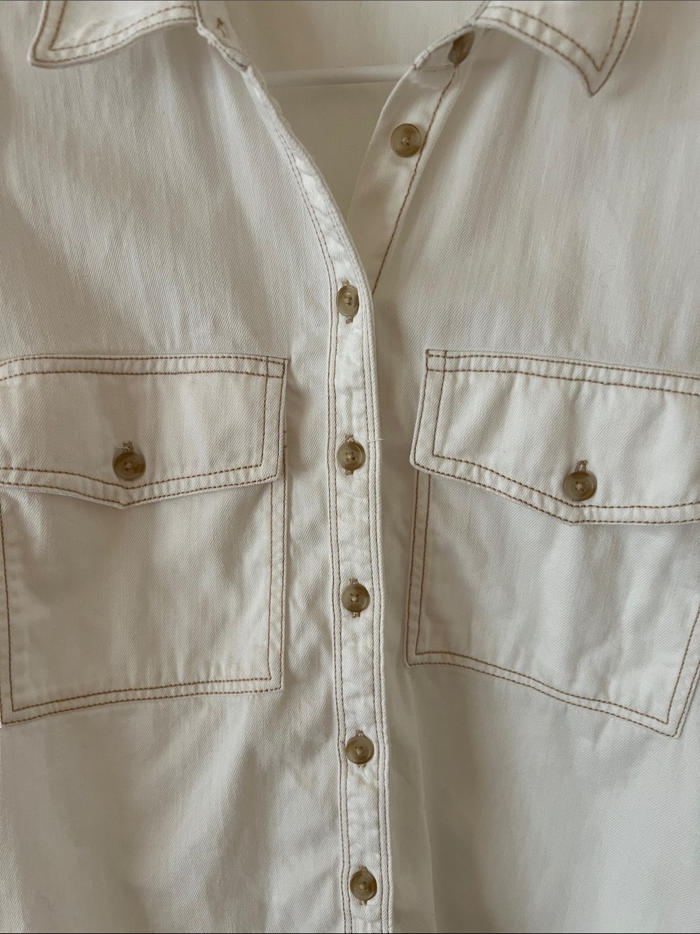 Pilcro Cream Ruffle-Sleeve Button-Down Shirt - Picture 5 of 8